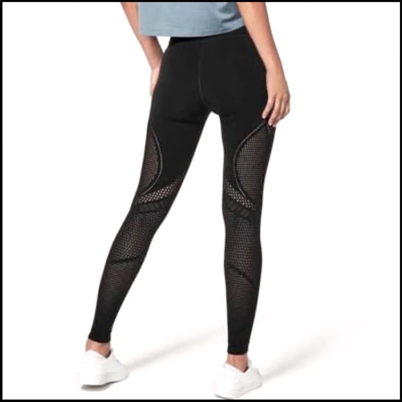 Lululemon | Reveal Interconnect Tight 25.5” size 4 - Picture 2 of 3